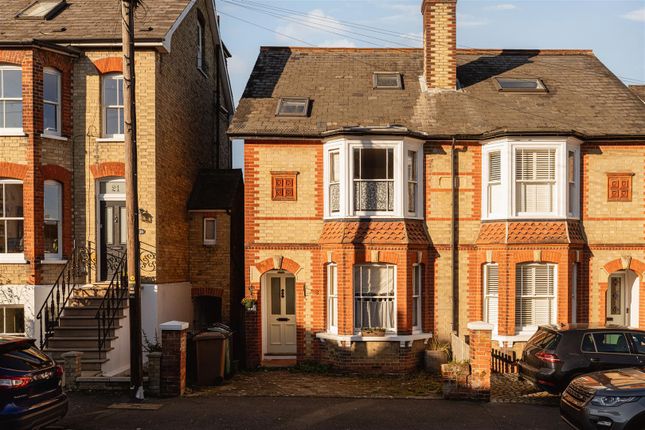 5 bedroom semi-detached house for sale