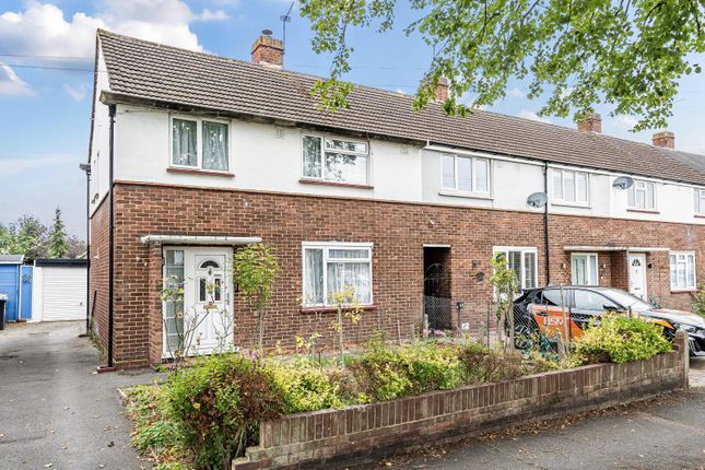 Lime Grove, Addlestone, KT15 3 bed end of terrace house for sale