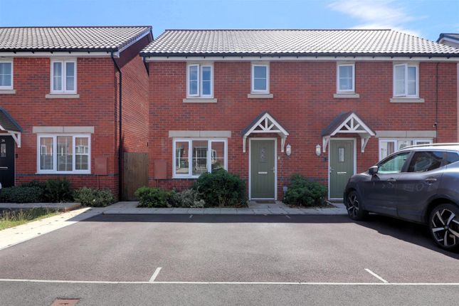 Thomas Tudor Way, Great Oldbury... 3 bed semi