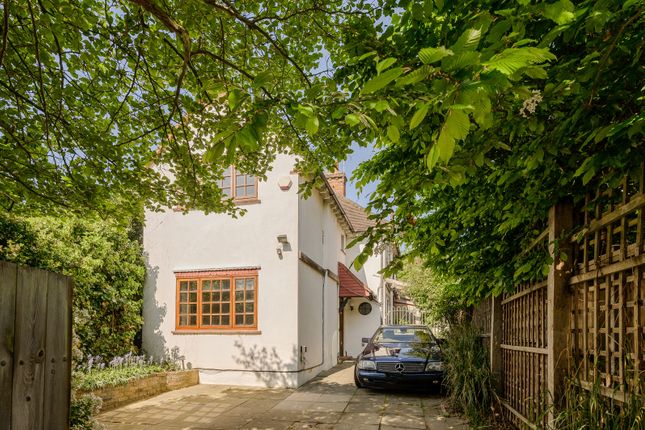 Kenilworth Avenue, Wimbledon SW19 4 bed detached house for sale