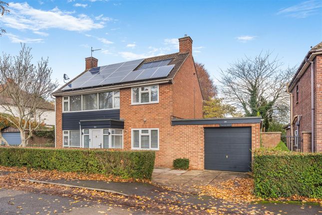 4 bed detached house