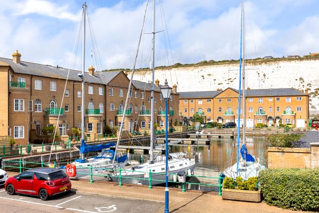 Merton Court, Brighton Marina... 2 bed apartment for sale