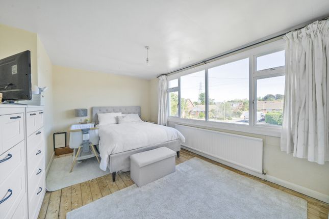 Springbank Way, Gloucestershire GL51 3 bed semi