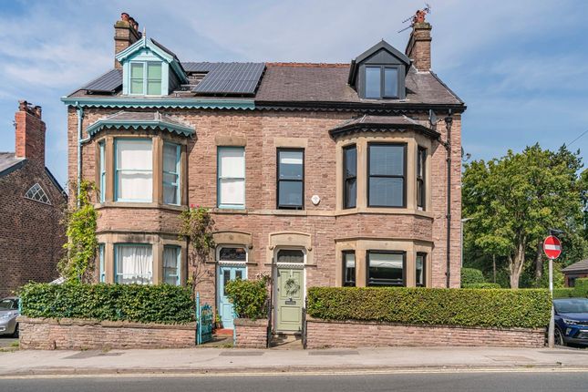 5 bedroom semi-detached house for sale
