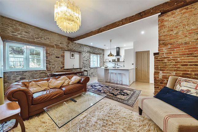 Pound Street, Petworth, West Sussex... 3 bed maisonette for sale