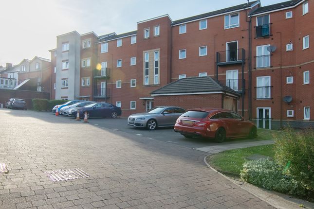 Cape Hill, Smethwick B66 2 bed flat for sale