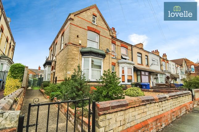 Welholme Road, Grimsby DN32 2 bed flat for sale