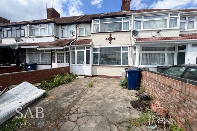 Lonsdale Road, Southall, UB2 3 bed terraced house for sale