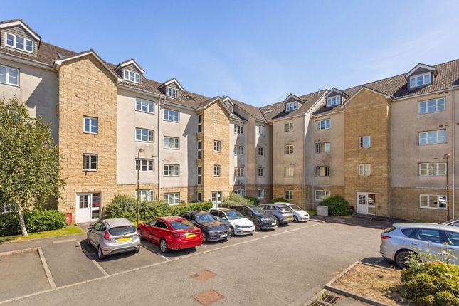 Queens Crescent, Livingston, EH54 1 bed ground floor flat for sale