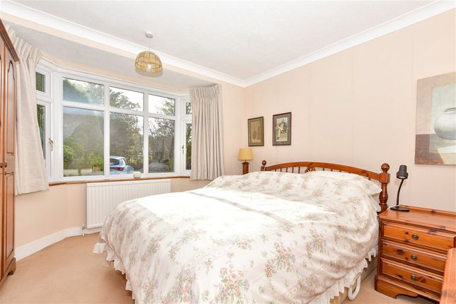 3 bed detached bungalow