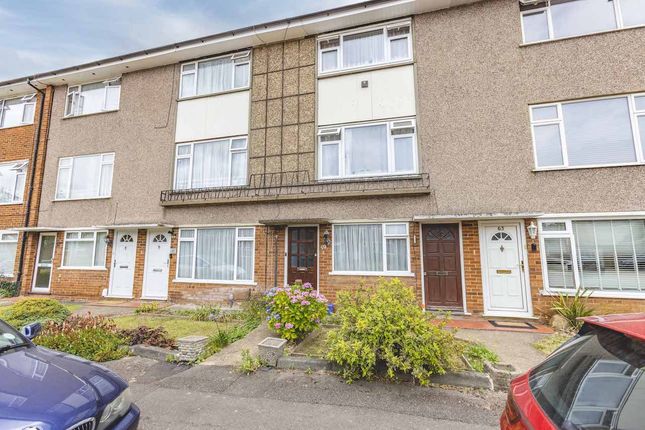 St Davids Close, Iver Heath SL0 2 bed maisonette for sale