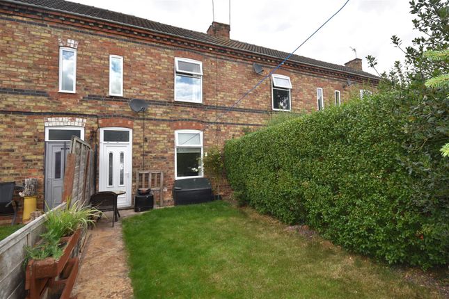 High Street, Hook, Goole 2 bed cottage for sale