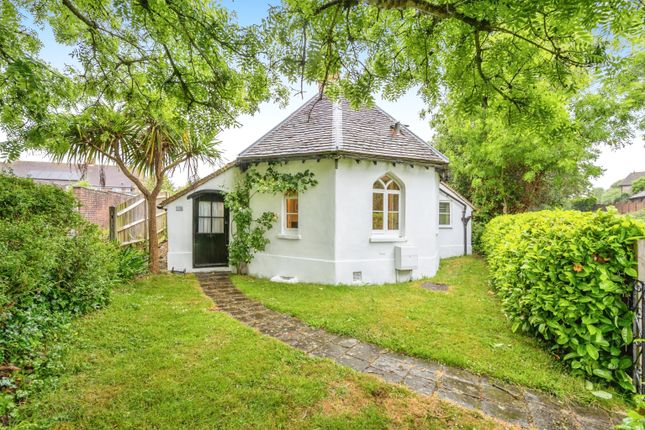 2 bedroom cottage for sale