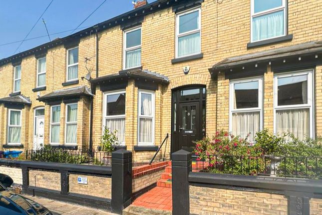 5 bedroom terraced house for sale