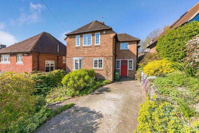 3 bed detached house