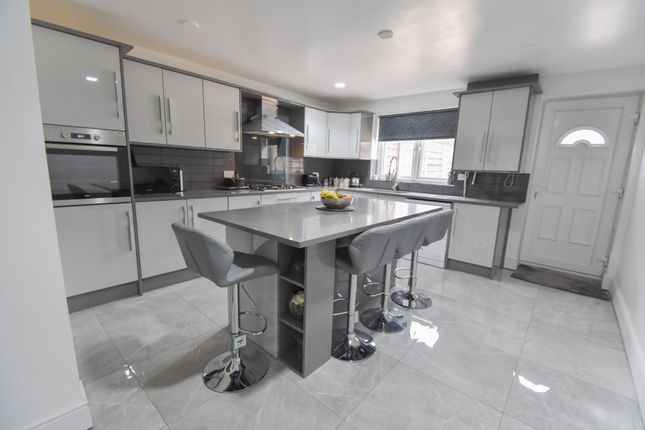 4 bedroom semi-detached house for sale