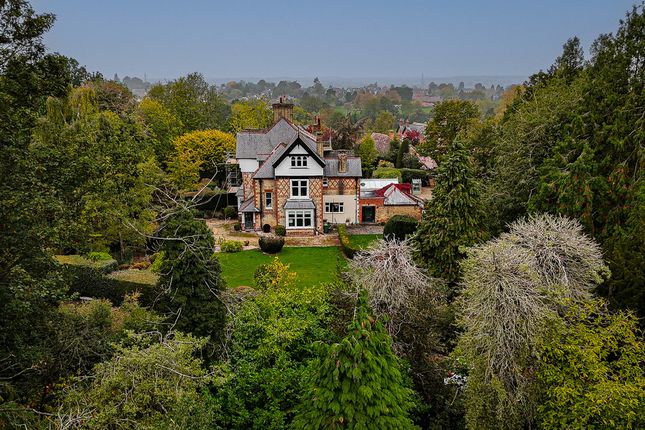 Station Road, Kirby Muxloe, LE9 4 bed semi