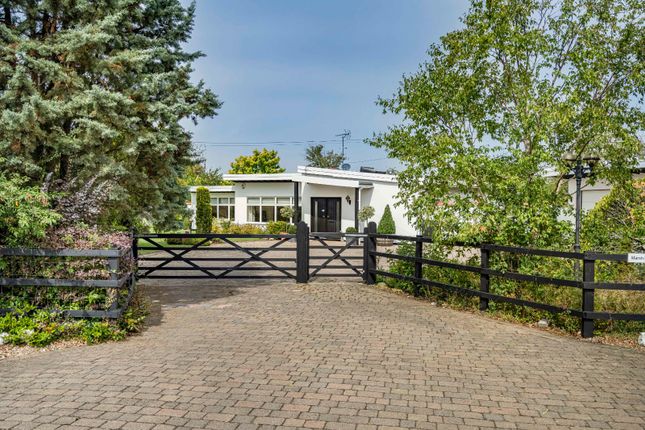 Aylesbury, Buckinghamshire 4 bed bungalow for sale