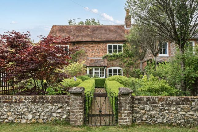 3 bedroom link detached house for sale