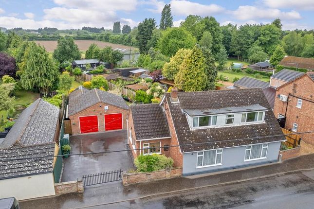 Basin Road, Outwell, Wisbech, Cambs... 3 bed chalet for sale