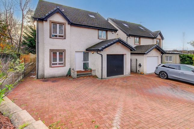 6 bedroom detached house for sale