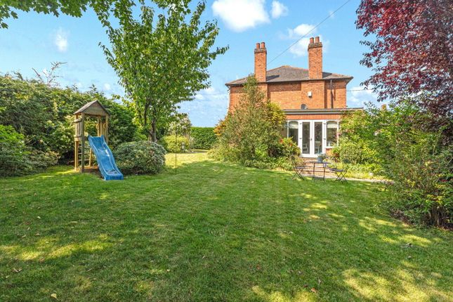 8 Ostler Lane, Melton Mowbray LE14 3 bed equestrian property for sale