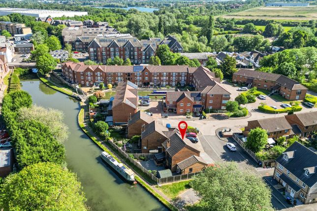 Penn Road, Bletchley, Milton Keynes 3 bed house for sale