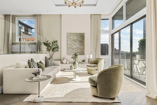 The Water Gardens, Hyde Park Estate... 2 bed flat for sale