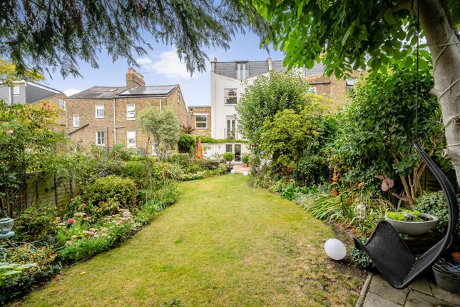 Angles Road, Streatham, London, SW16 4 bed end of terrace house for sale