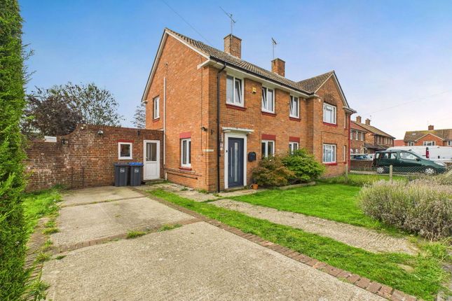 Tristram Close, Sompting, BN15 0BQ 3 bed semi