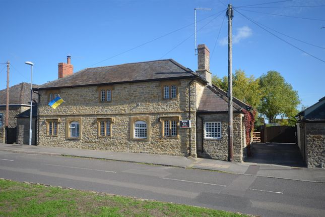 Stalbridge, Sturminster Newton 3 bed semi