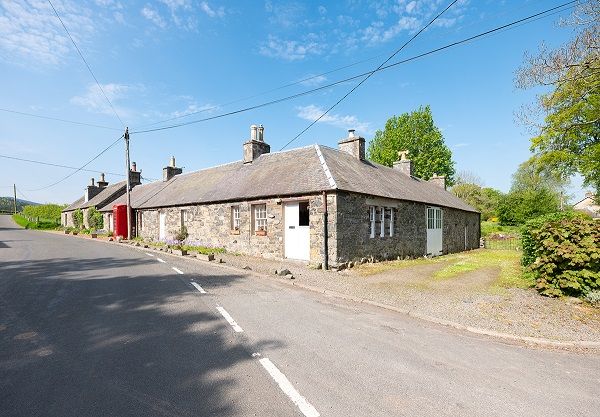 3 bedroom cottage for sale