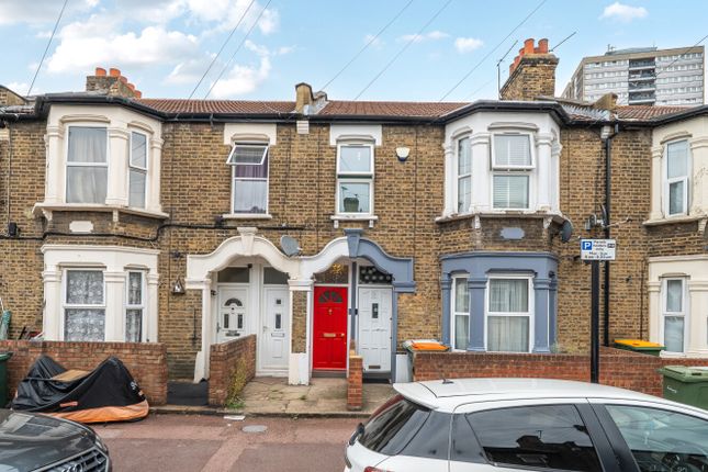 Carson Road, London, London 3 bed apartment for sale