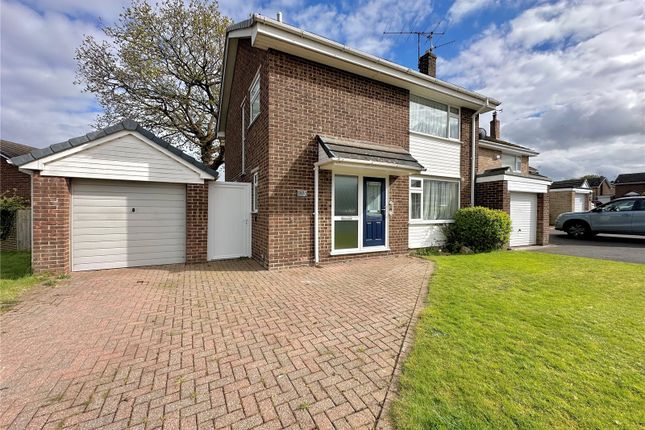 3 bed link detached house