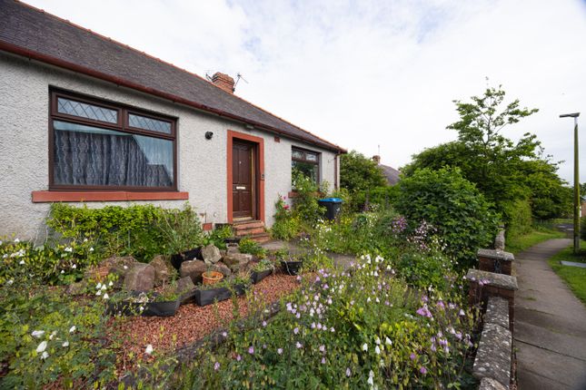 2 bedroom semi-detached bungalow for sale