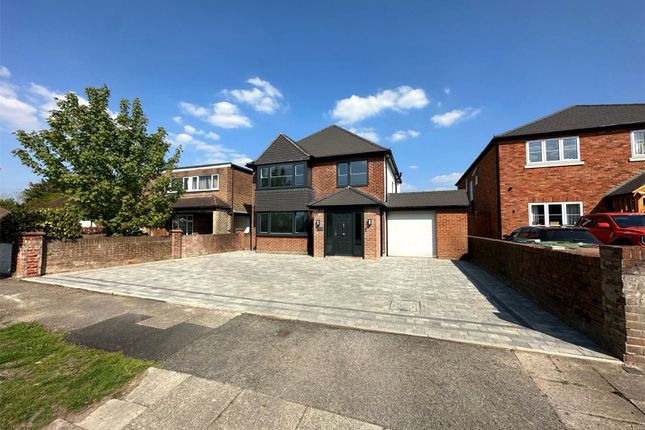 Glebe Road, Surrey TW18 3 bed detached house for sale