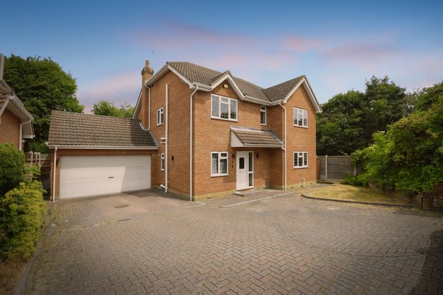 4 bed detached house