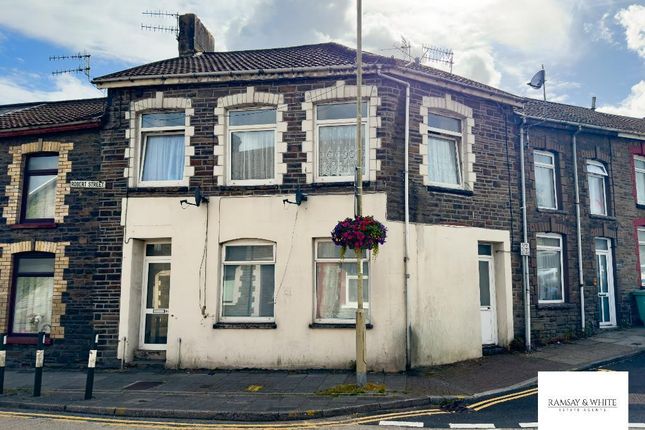 Terraced house for sale