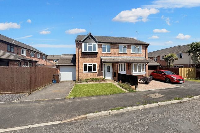 Clare Drive, Tiverton, EX16 3 bed semi
