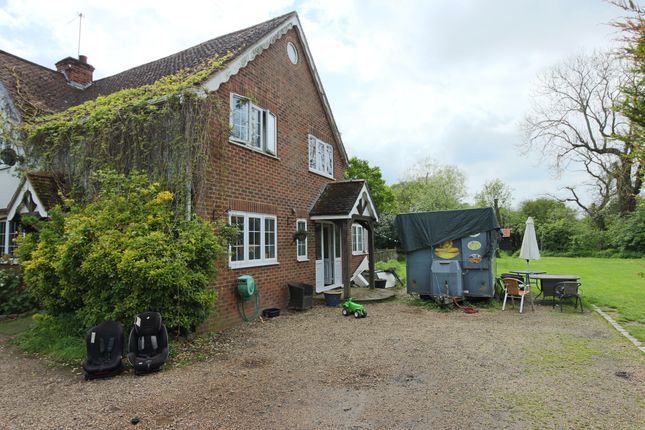 Hoe Lane, Waltham Abbey EN9 4 bed detached house for sale