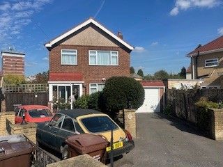 3 bed detached house