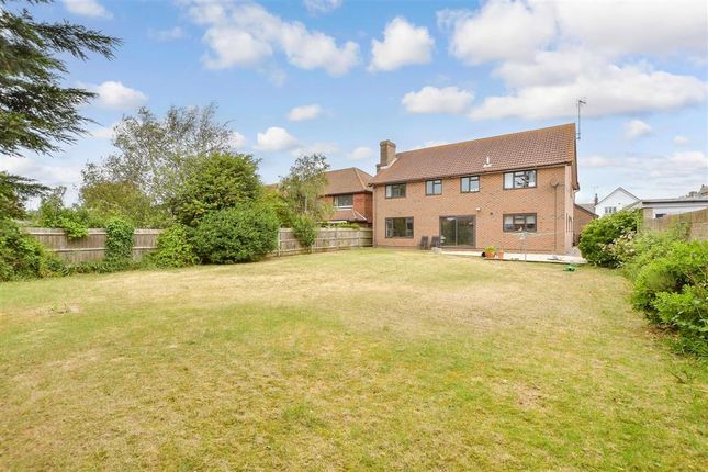 5 bed detached house
