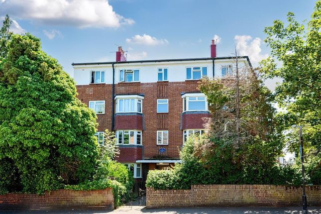 3 bedroom flat for sale