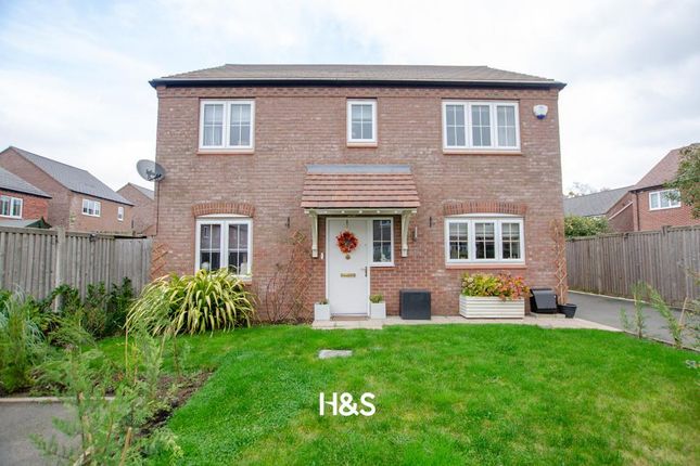 4 bed detached house