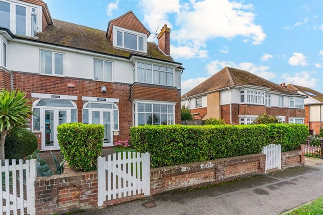 Westbrook Avenue, Westbrook, Margate 4 bed semi
