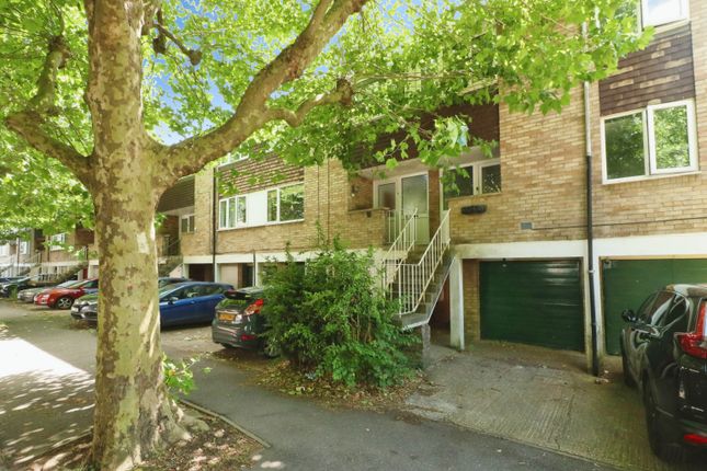 Goldings Crescent, Hatfield, AL10 3 bed terraced house for sale