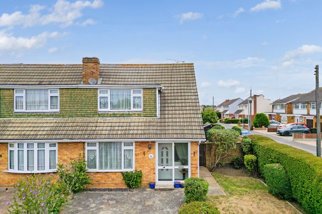 Bromfords Drive, Wickford, SS12 3 bed semi