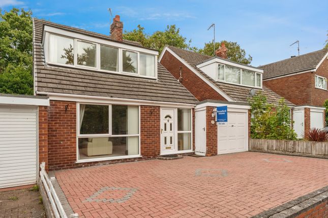 3 bedroom link detached house for sale