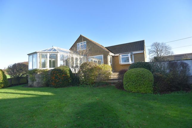 Bath Road, Sturminster Newton 3 bed detached bungalow for sale