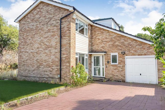 Parsons Mead, East Molesey KT8 3 bed detached house for sale